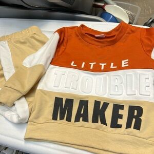 Child’s Sweatsuit Size 3/4